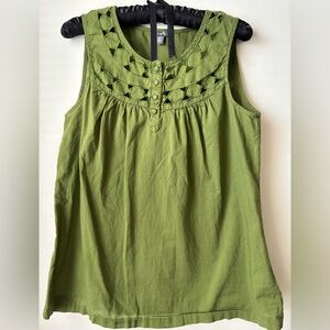 Green Sleeveless Women's Top-Size M Pre-loved Excellent Condition.
